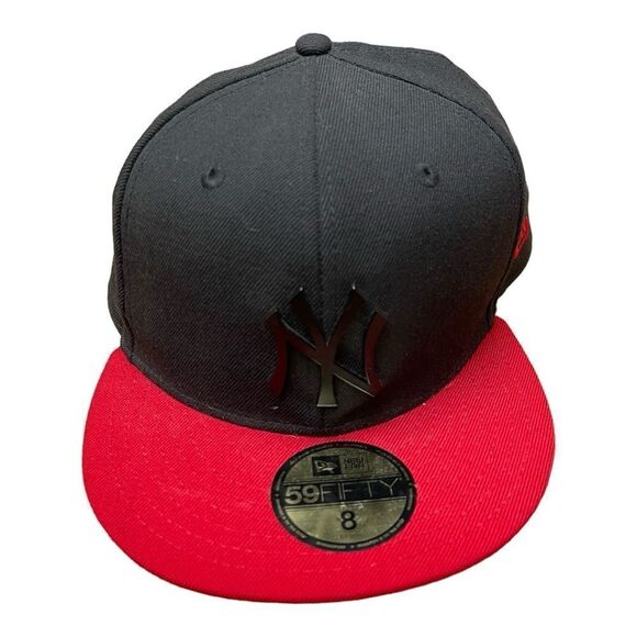 New Era 9Fifty MLB New York Yankee Black / Red Metal Badge Size 8 - Picture 1 of 9